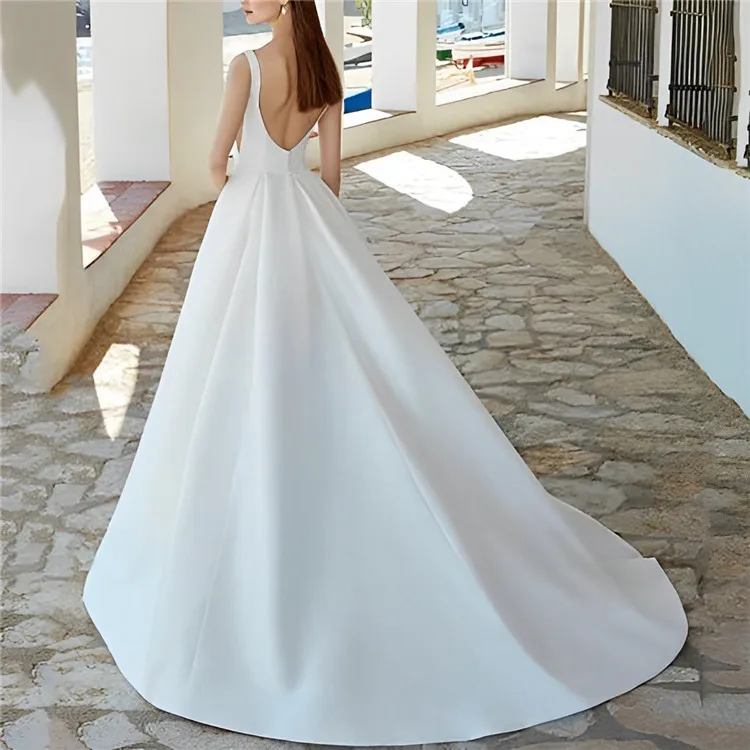Customized Design Slit And Tail Dress Bridal Wedding Dresses Plus Size Elegant China