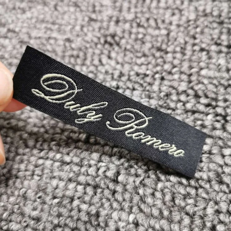 
Factory Wholesale Customized Woven Label Garment Accessories Clothing Label 