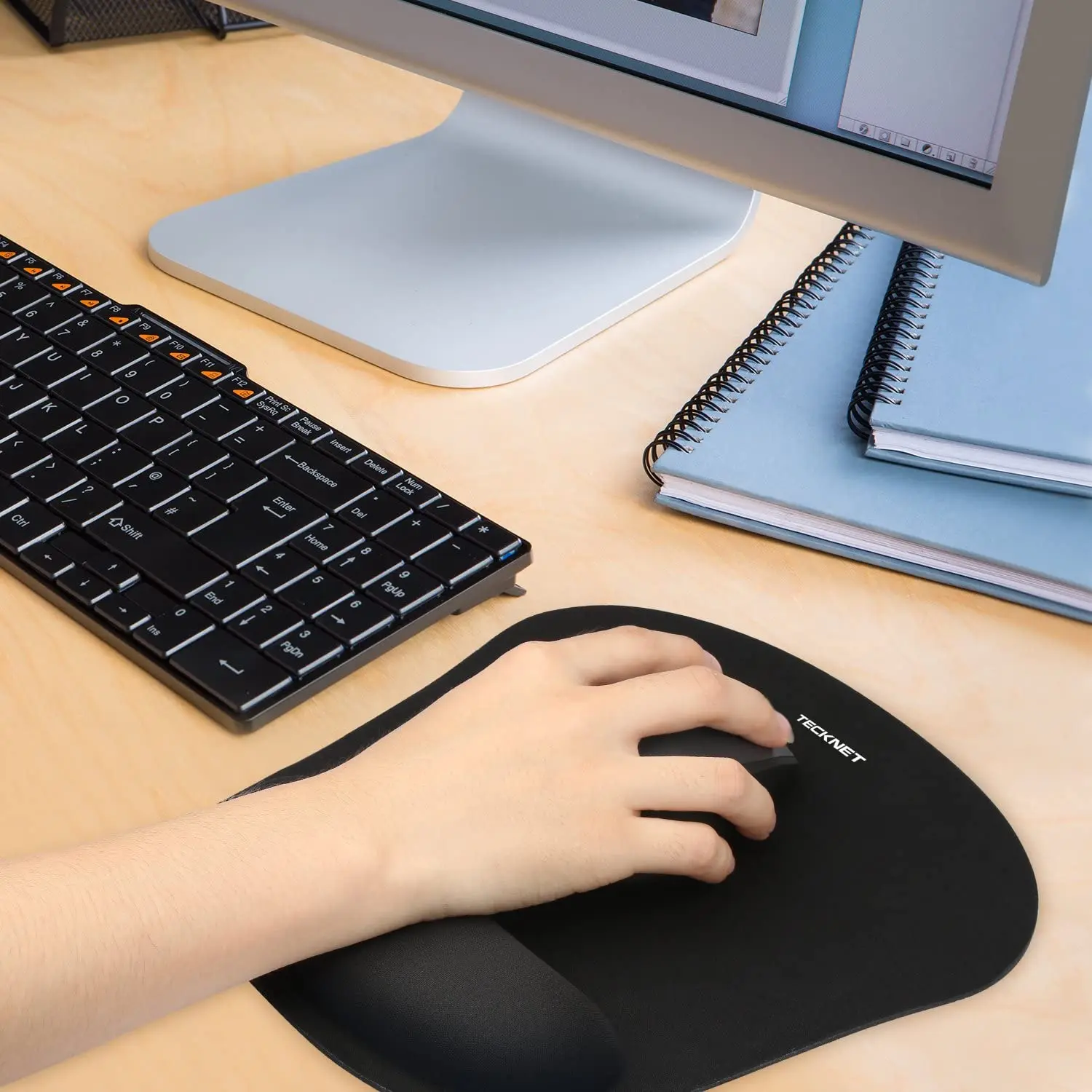 Factory Direct High quality Promotion gift Wrist rest gaming Mouse Pad with Gel silicone wrist support mouse mat