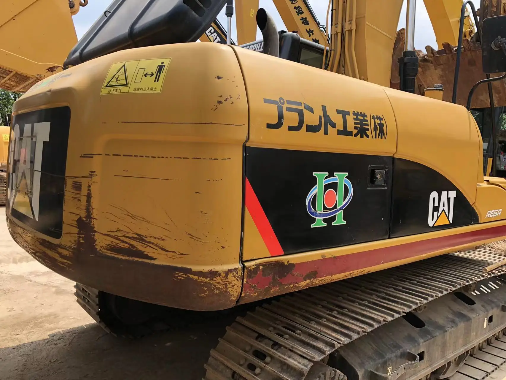 Nice quality Used excavators CAT 320D second hand machine with good condition in stock