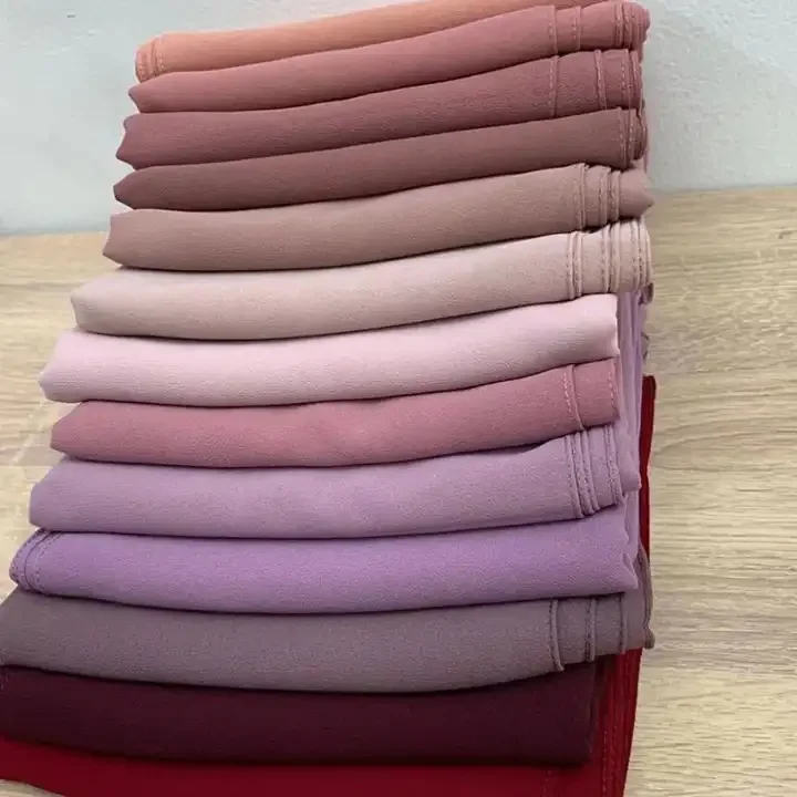 Customized Solid Color Skin Friendly  Malaysia Bubble Chiffon Hijab Muslim High Quality Pleated Chiffon Abaya Hijabs