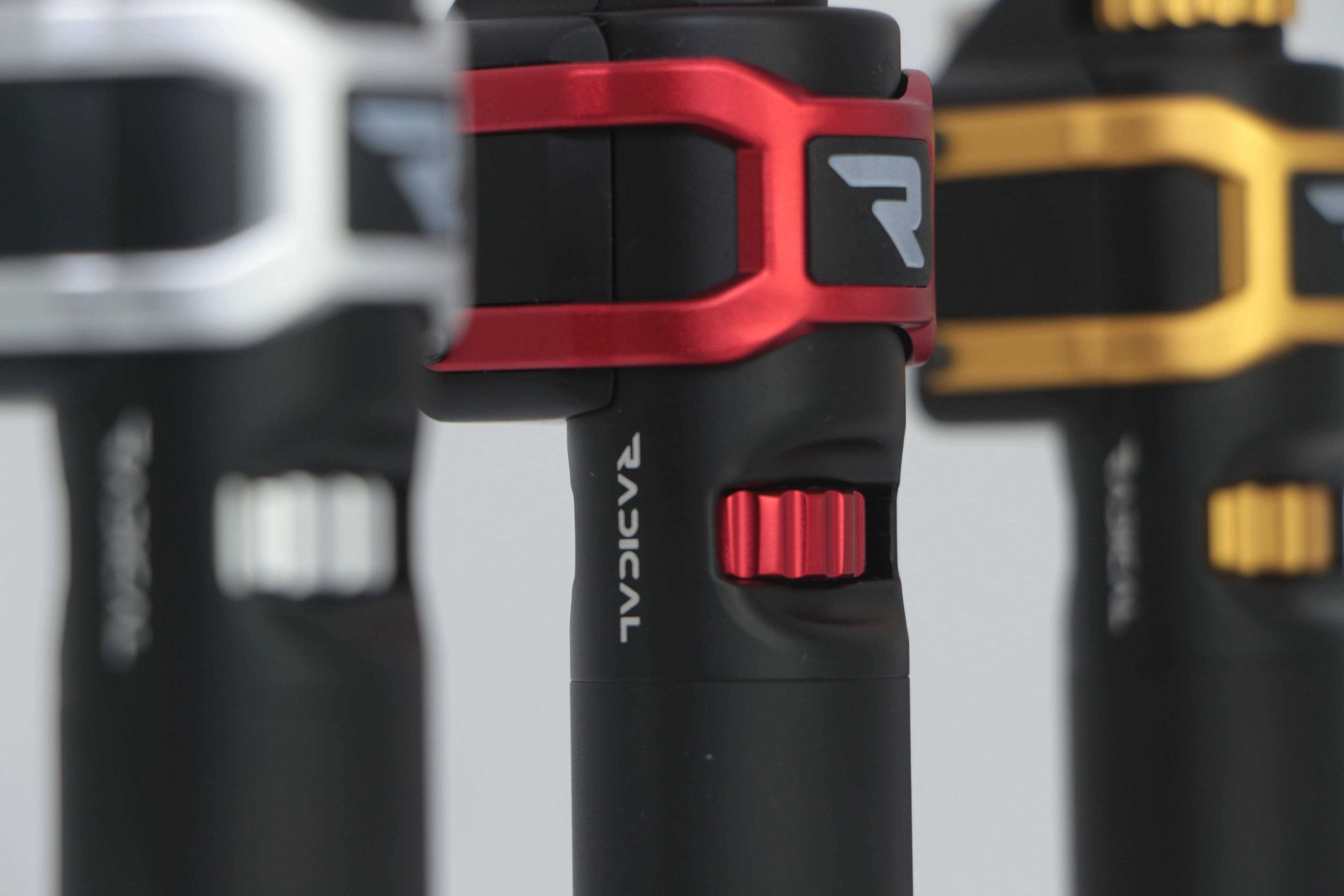 High quality RADICAL aluminum gold tattoo pen wireless tattoo machine kit