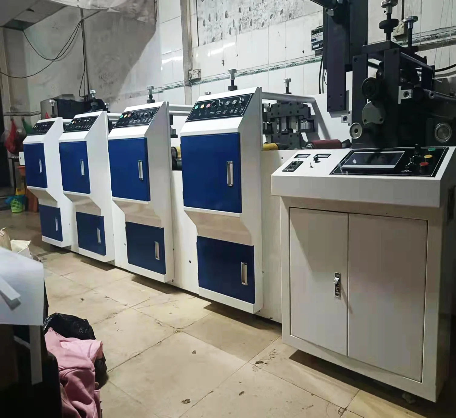 Automatic Flexo Self-Adhesive Label Flexo Printing Machine Multicolor Self-adhesive Label Paper Roll Flexographic New