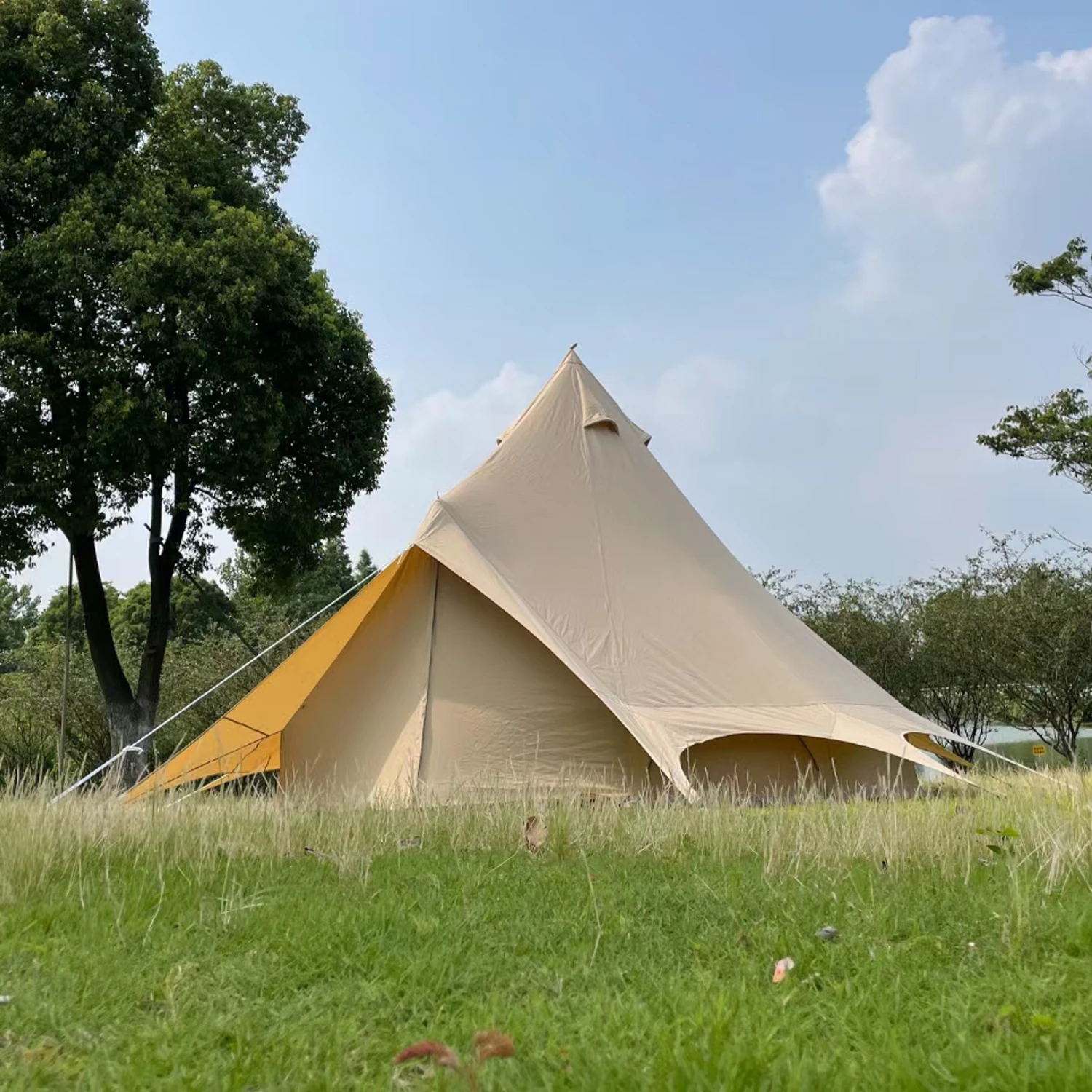 New Style Outdoor Canvas Bell Family Tent Portable Waterproof Large Camping Indian Canvas Tent with Extended Canopy
