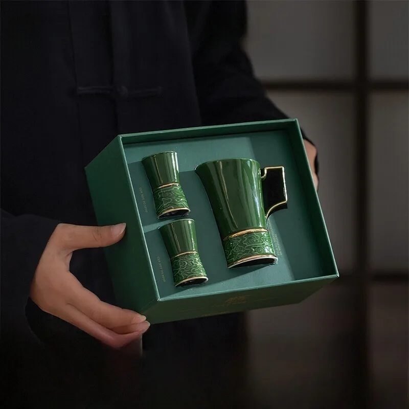 Wholesale Factory Direct Handmade Fine Tableware Porcelain Sake Bottle and Cups Set, Ceramic Wine Cup Sets Ceramic Wine Set