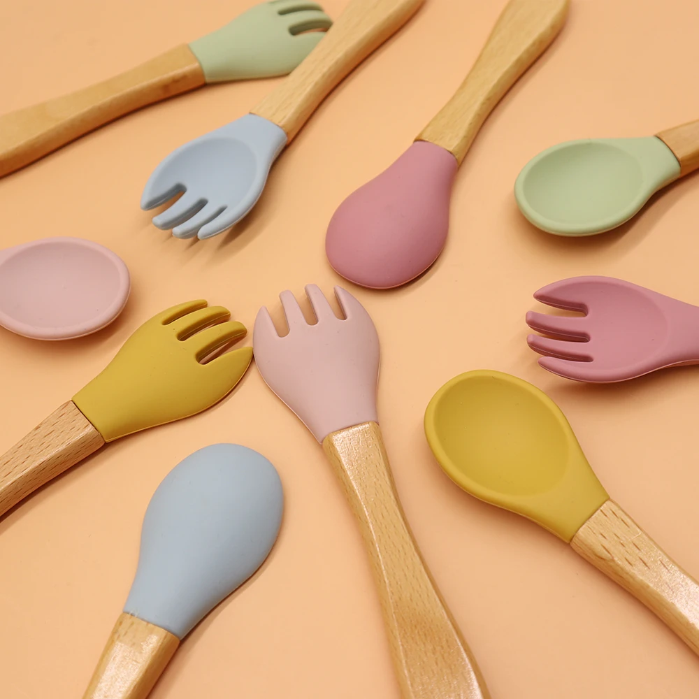 Bpa Free Baby Led Weaning Spoon First Stage Soft-tip Baby Feeding Spoon Set Long Handle Silicone baby spoon and fork