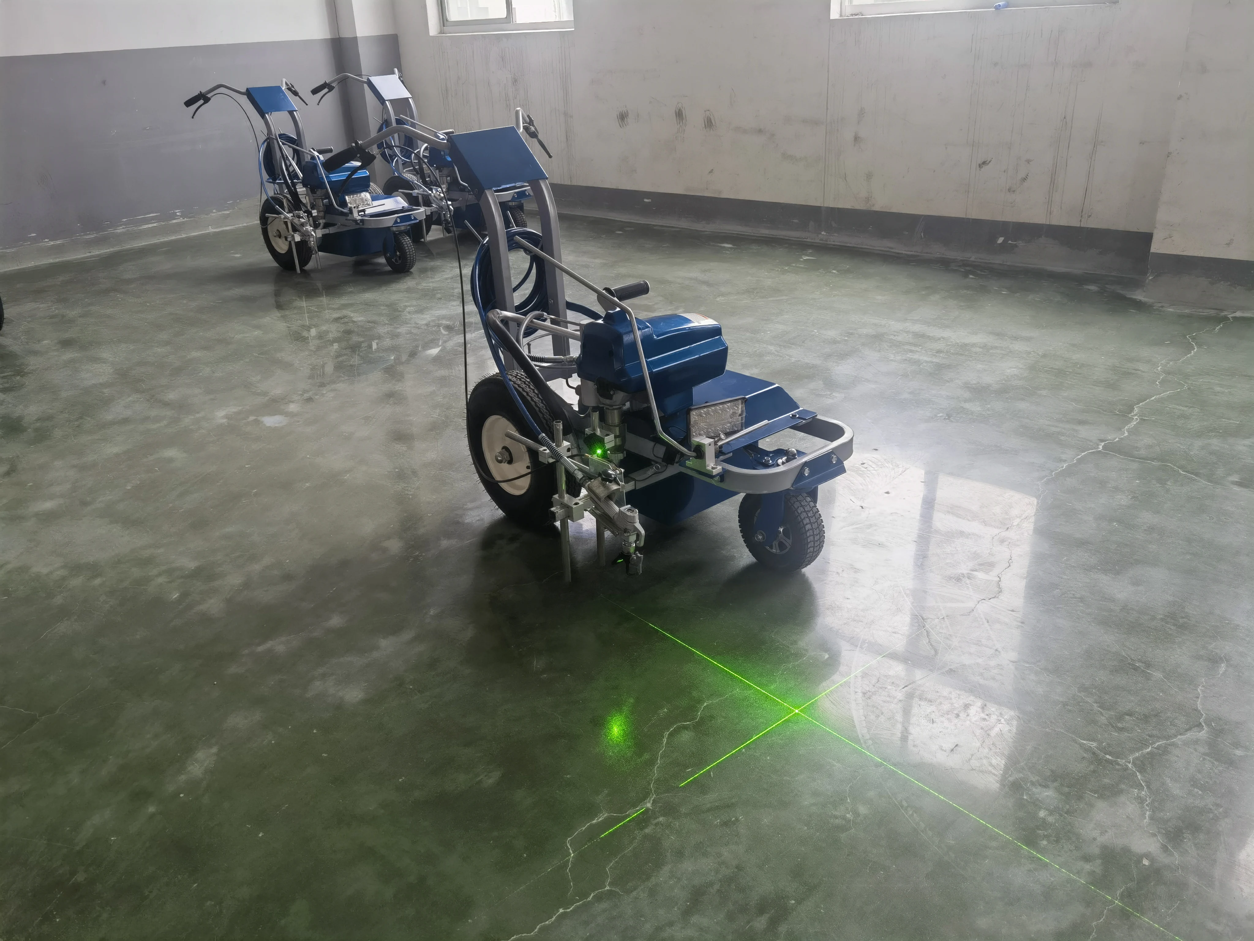 Double gun double nozzle cold paint single sprinkler head road marking marker machine