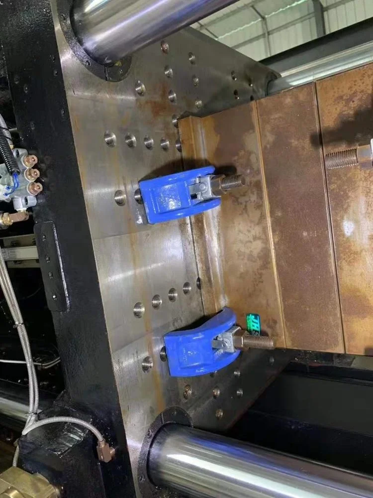 Used BORCH  260ton BS260-III  plastic injection moulding machine