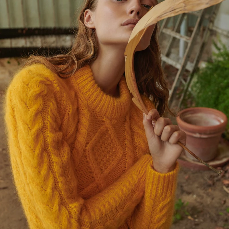 
V-neck torn sweater For women In Autumn/Winter 2021 slouchy and loose sweater over knitwear 