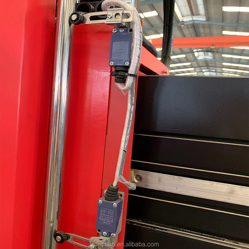  Каменная машина для резки с ЧПУ вращающаяся кварцевая