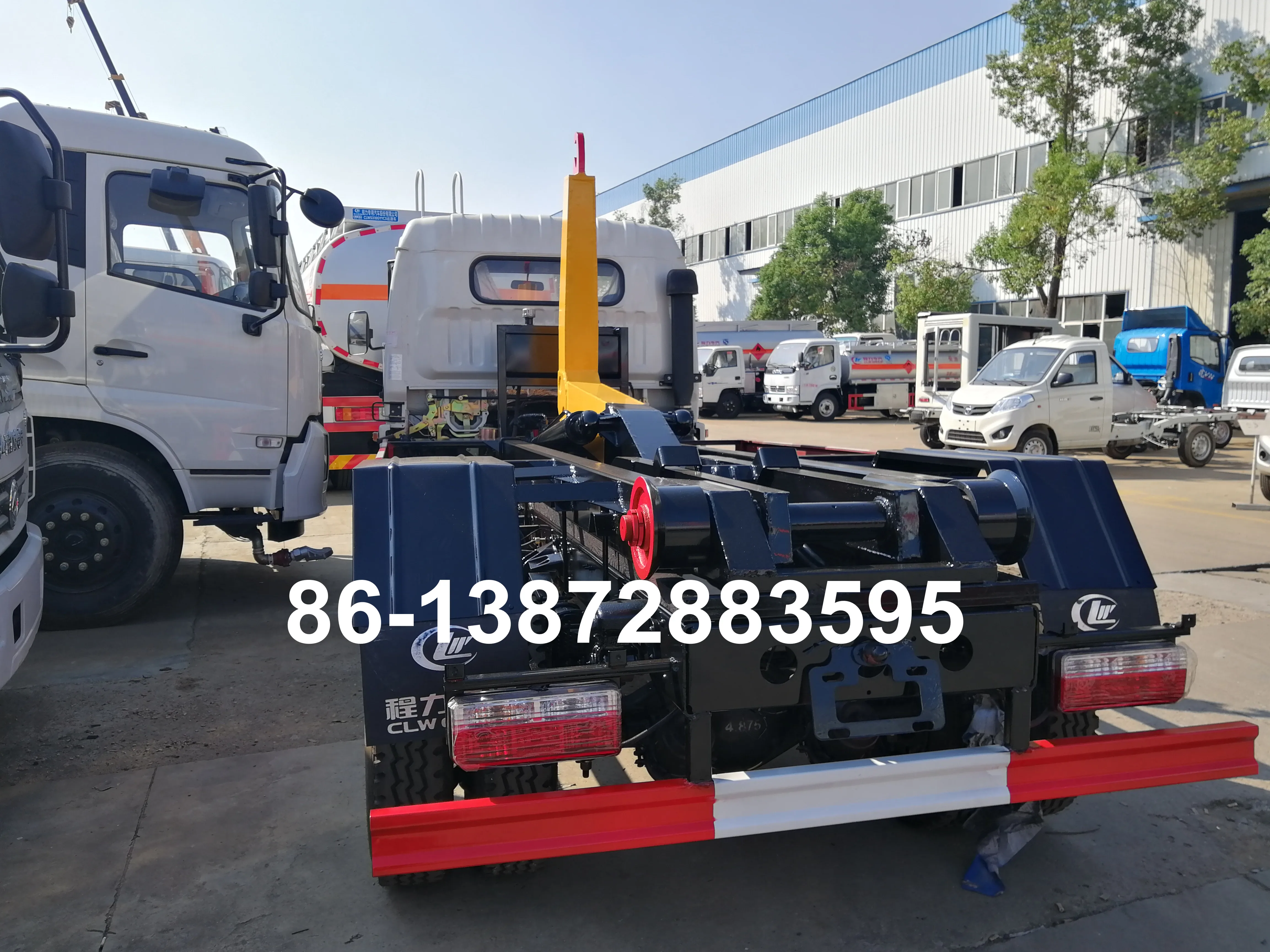 Factory price Hook Lifting Hydraulic System Arm Roll Auto Type Garbage Loading Truck Junk Truck