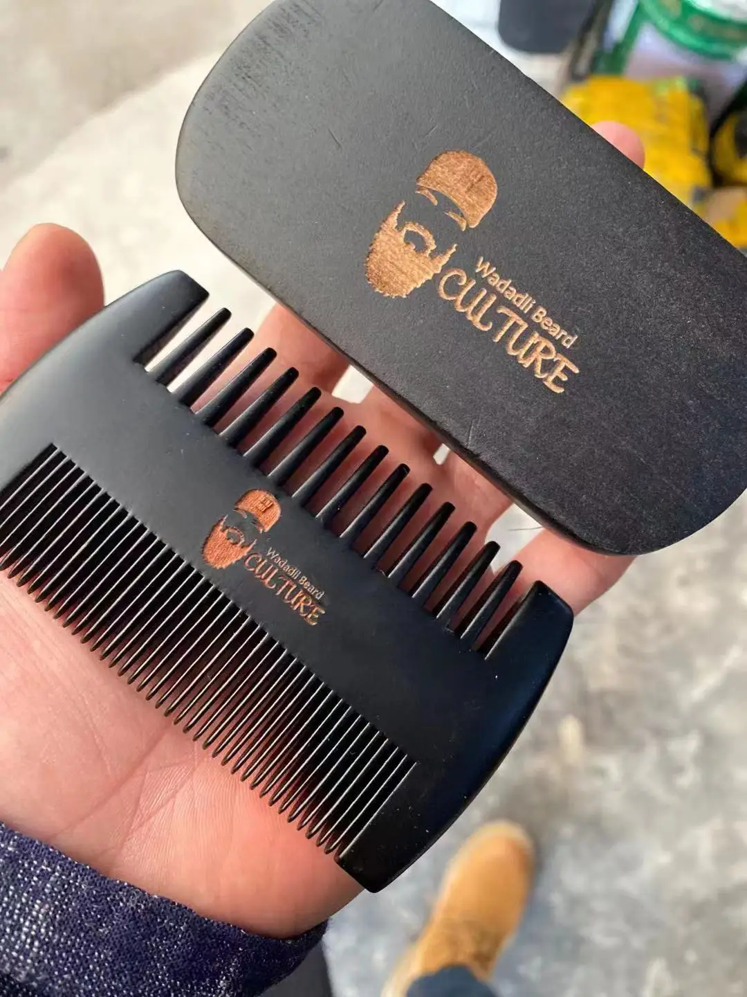 Vinnie Customized High Quality Wholesale Shaving Brush 100% Boars Bristles Beard Brush and Comb Set Picture Color Pear Wood