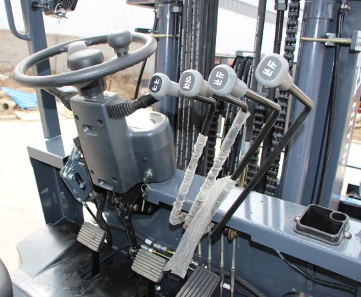 China Supplier Lift Truck Factory Price 2ton 2.5ton 3ton 3.5ton Diesel Forklift with Japanese Isuzu Engine