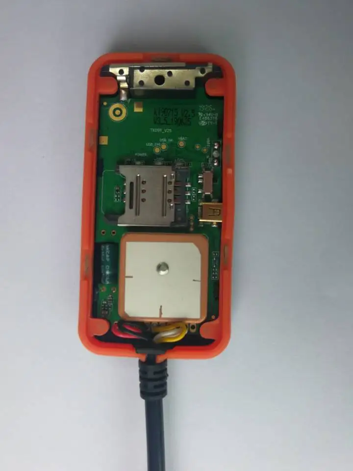 GT003 Hot sales vehicle-mounted GPS locator tracker motorcycle GPS micro gps tracker tracking device electric car alarm