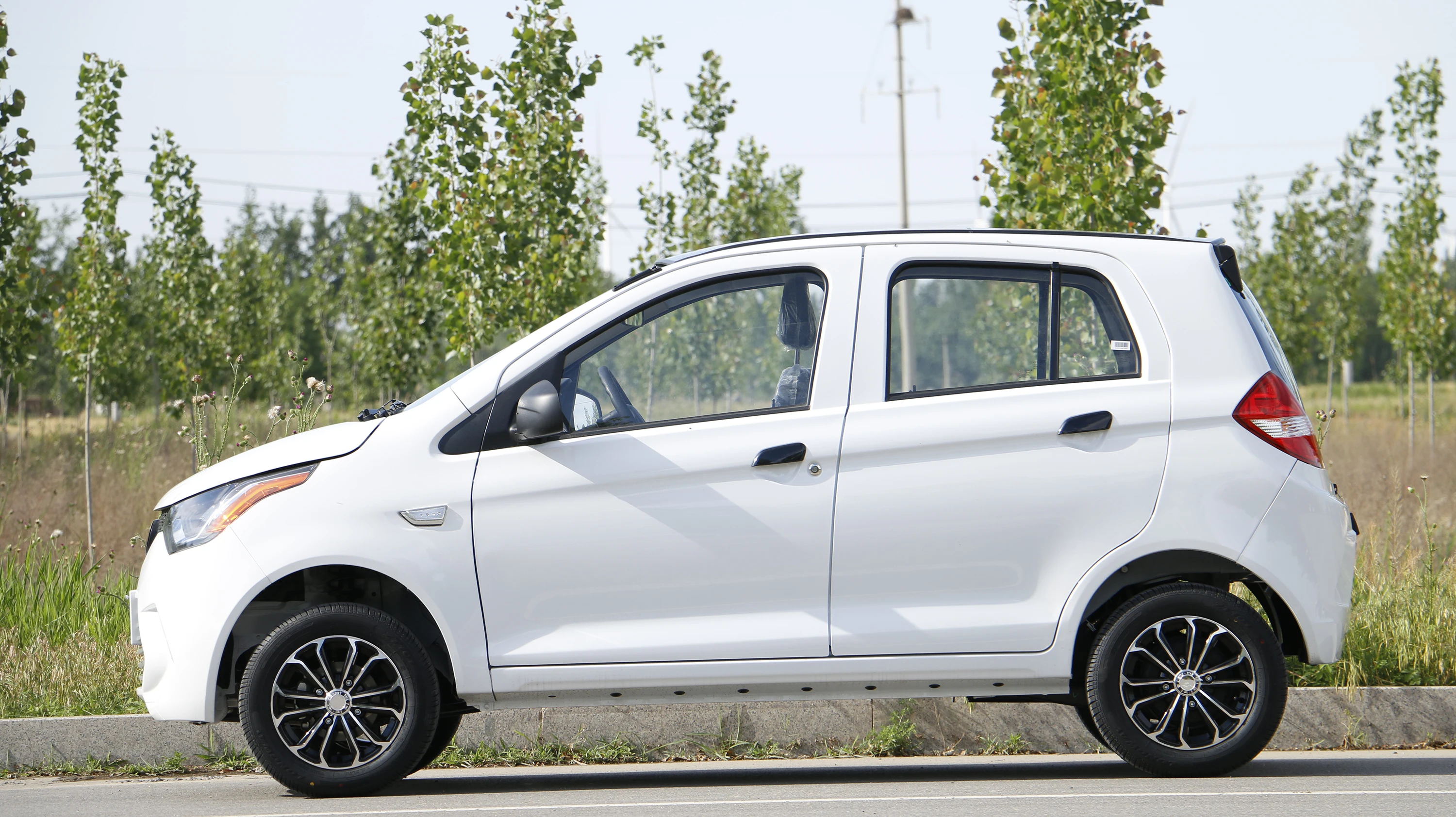 2021 новый дизайн, Электрический четырехколесный автомобиль, сделано в Китае, автомобиль с новым энергопотреблением, электрический внедорожник