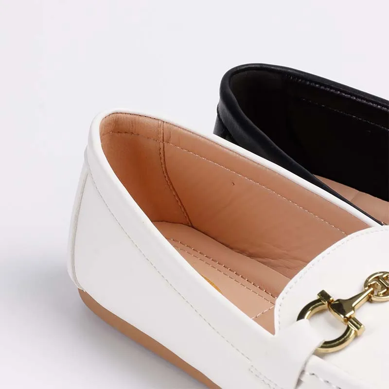 Gold Metal Buckle PU Leather Flats Shoes Ladies Soft Insole Women Moccasin Shoes Casual Anti-Slip Dating Holiday Commuting Shoes