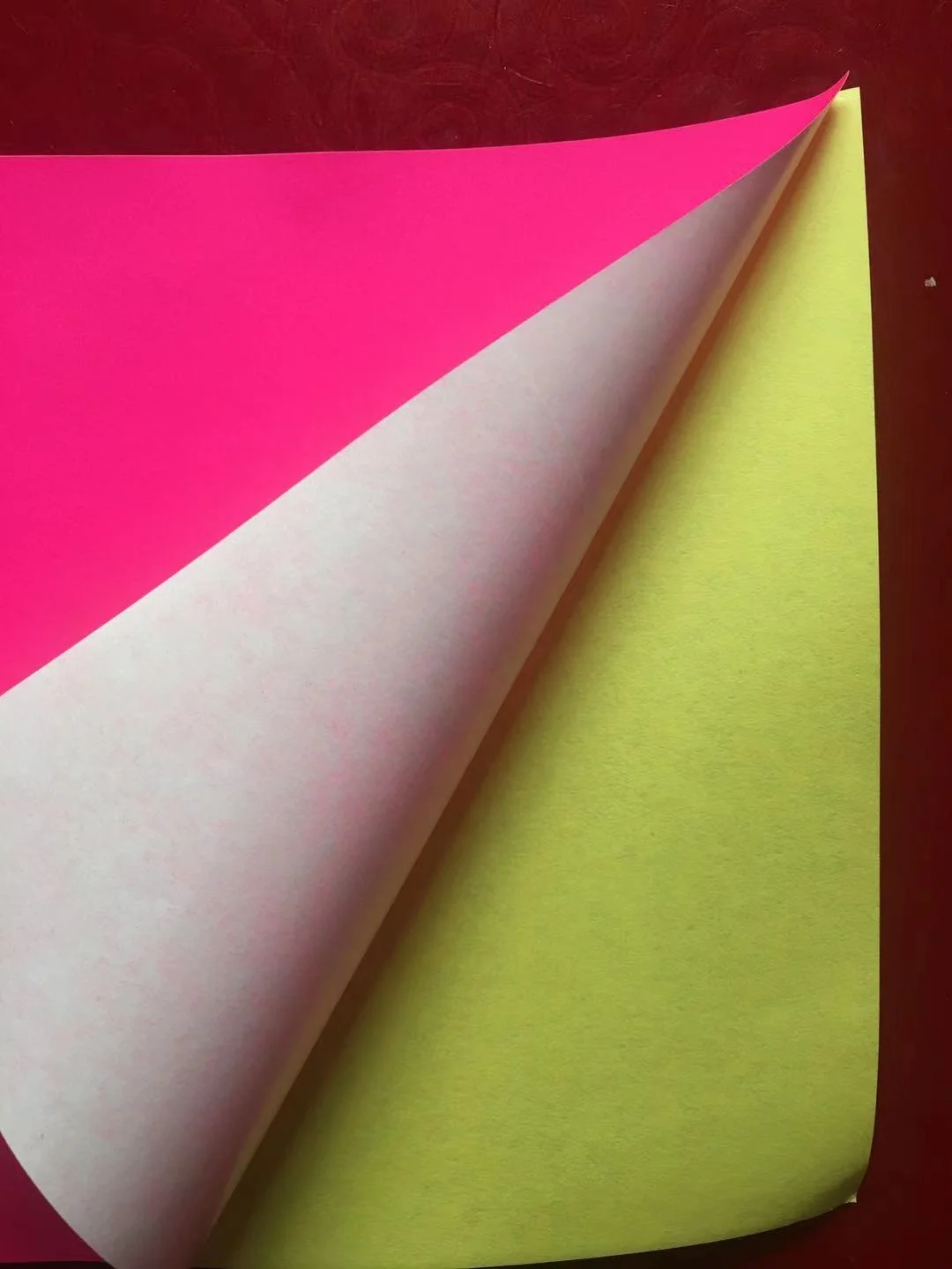 
New Hot Sale Products High Glossy Mirror Coated Self Adhesive Paper Writing Paper Offset Printing Virgin Mixed Pulp Anti-rust 