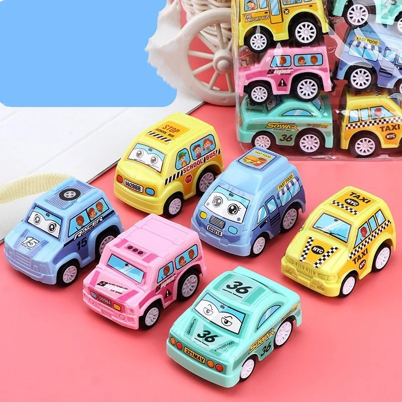 Игрушечный автомобиль