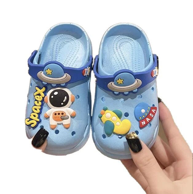 2023 New  3D Cute Cartoon Silicone Shoe Charms Accessories Astronaut PVC Decorations Creative Wristbands For Clogs Kids