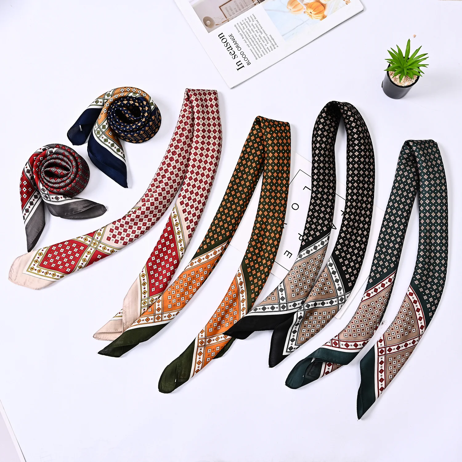 Factory Direct Sell 70cm Polyester Grid Dots Geometric Print square Scarf