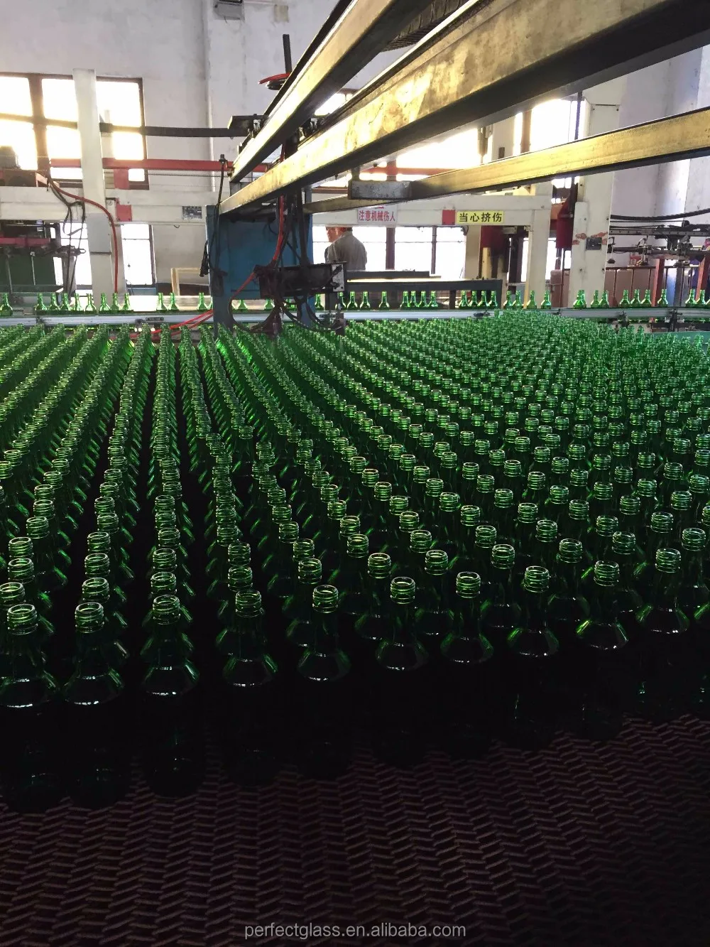 360ml Flat Korean alcohol Soju Drink Liquor Green Glass Bottles Factory Wholesale