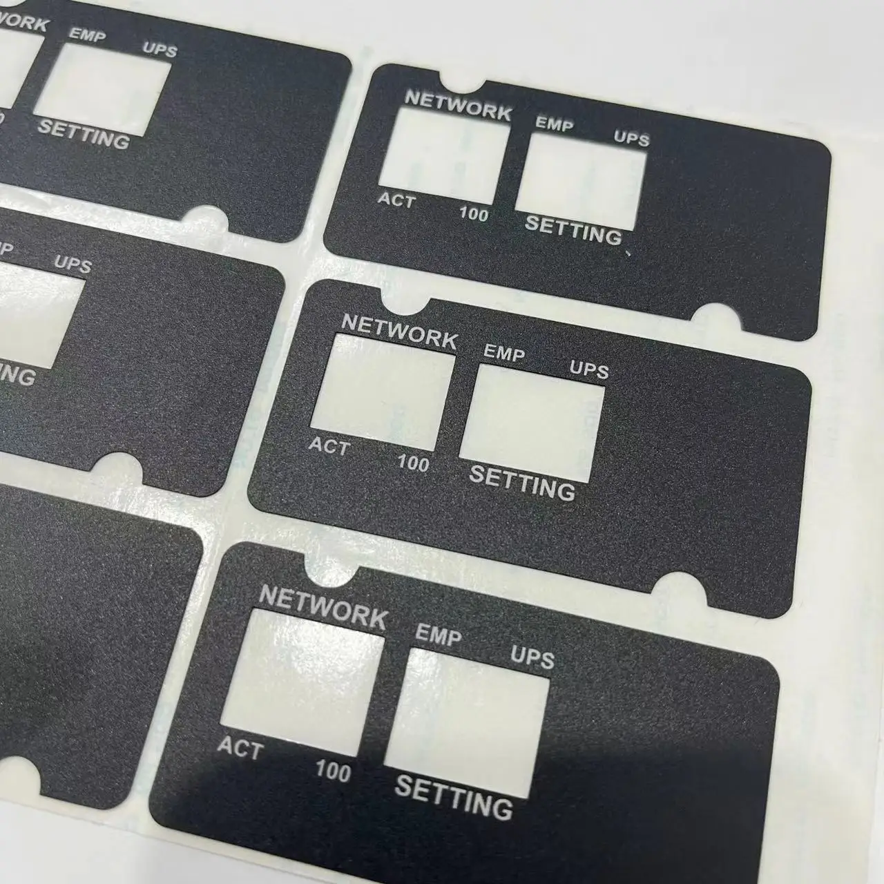 Пользовательские печатные этикетки Pc наклейки Lexan шелкография Матовая электрическая панель коробка переключатель наклейка компьютерный чехол этикетка