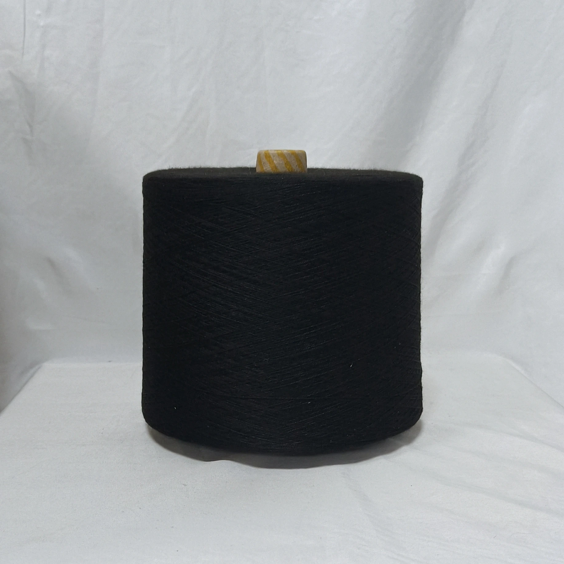 Hot Sale Fireproof 40S/2 Para Aramid Spun Yarn 93%Meta aramid 5% Para Aramid 2% Anti Static For Weaving Fireproof Fabric Cloth