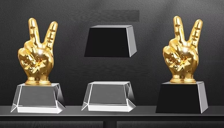 New Customized Sculpture Five Pointed Star Thumb Crystal Dance Competition Award Trophy
