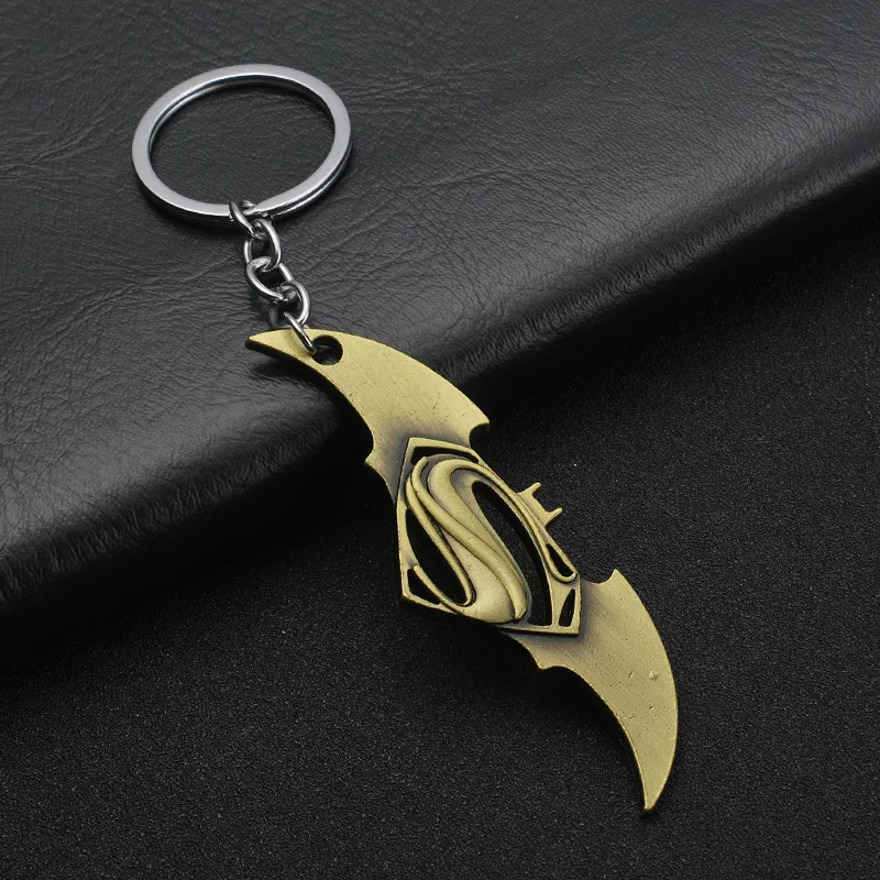 wholesale Hot selling self-defense keychain Marvel Thanos  fist keychain Avengers car pendant metal keychain