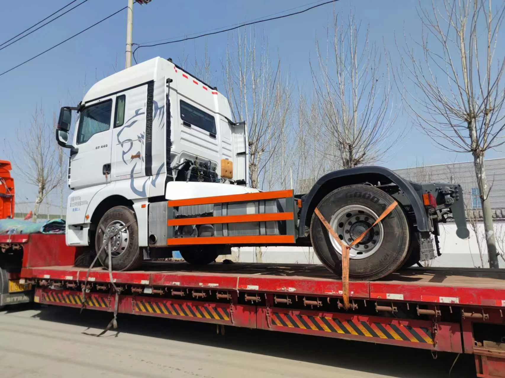 Прямые продажи с завода бутик подержанных автомобилей Sinotruck Shantou Deka 440 лошадиных сил евро три выбросов тягач 4x2