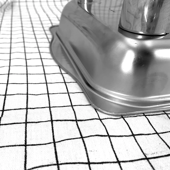 
Size 35*27cm Stainless steel four-legged tray food warmer 