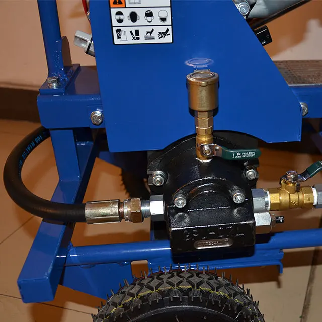 Hot Selling Asphalt Concrete Road Emulsified spraying machine Road Maintenance Machine FND-RP160