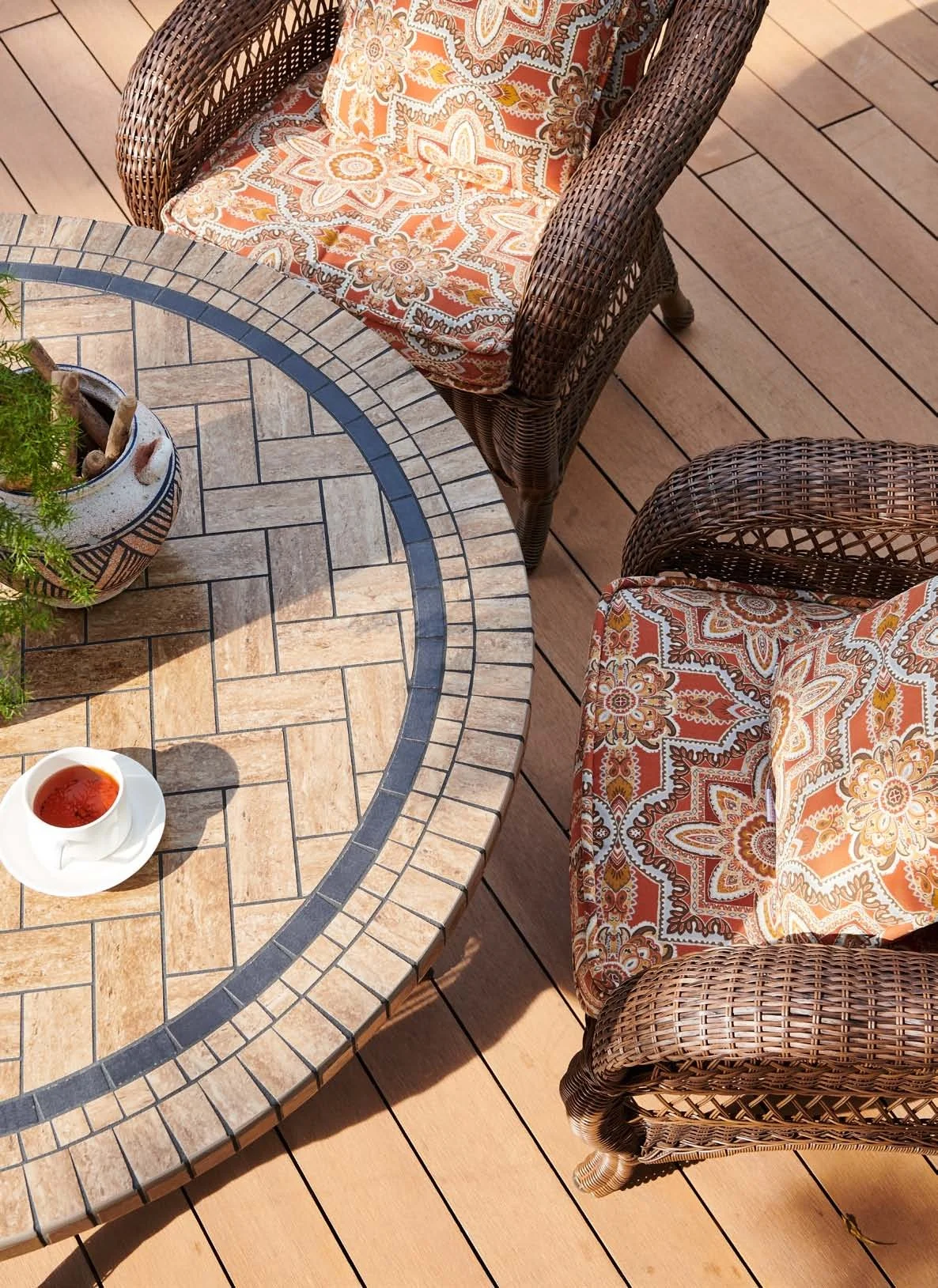 Outdoor Backyard Wicker Furniture Rattan Garden Set Table And