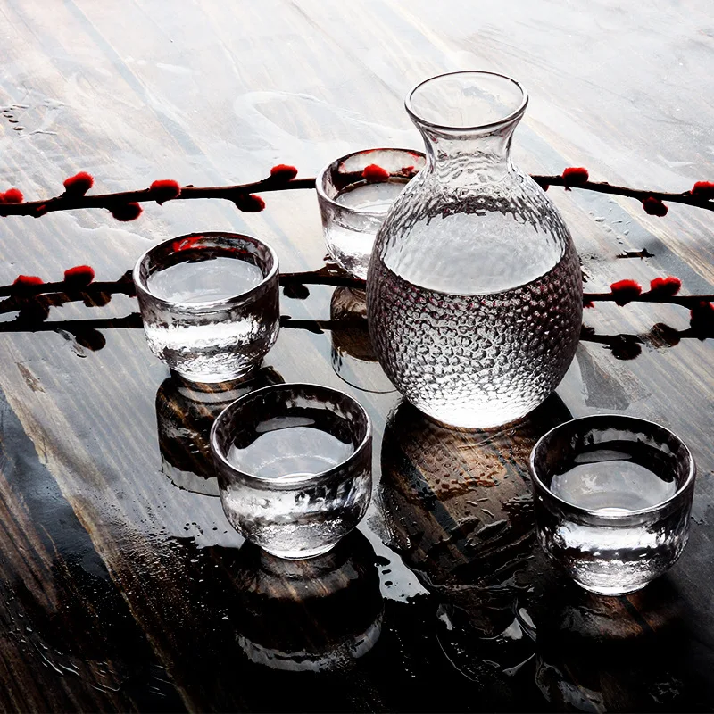 factory wholesale Japanese glass splitter sake cup white wine set