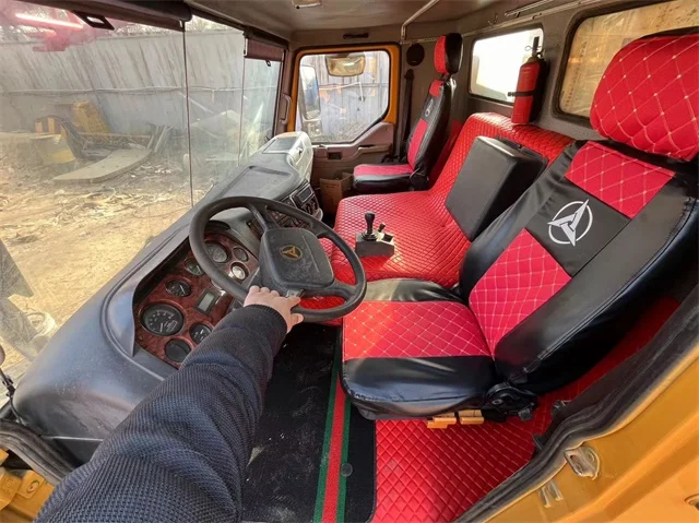 Автомобильный кран с гидравлической стрелой 4x4 100