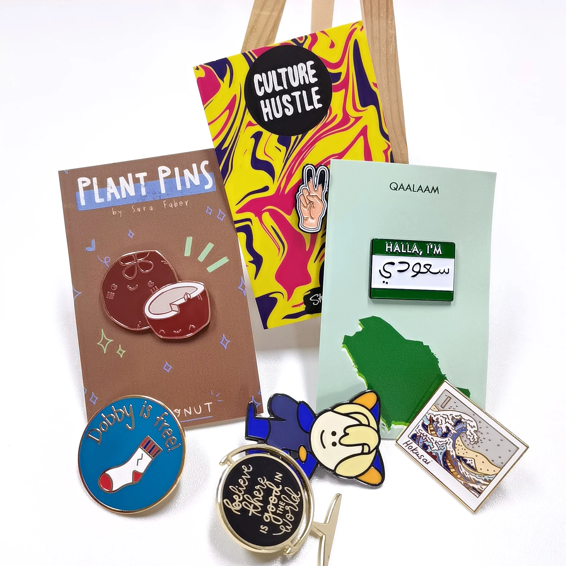Wholesale Badge Customized Cute Animal Cartoon Enamel Pins Metal Logo Enamel Lapel Pin Badges with Backing Card