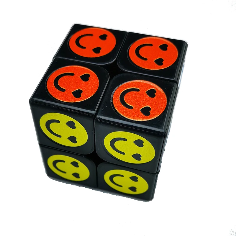 Smiley magic cube Injection color strickerless 5.0cm high-quality Smooth Magic Cube toy for kids adults Promotional Magic Cube