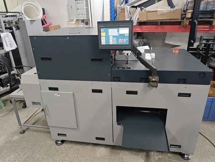 Digital Photo Creasing Folding Machine Wedding Albums Maker Lay Flat Book Binding Machine Automatic Photo Album Making Machine