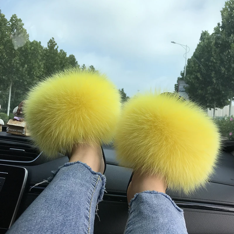 2022 Wholesale Design Fluffy Fox Fur Indoor Slippers Brown Raccoon Furry Real Fur Slides for Women with Logo