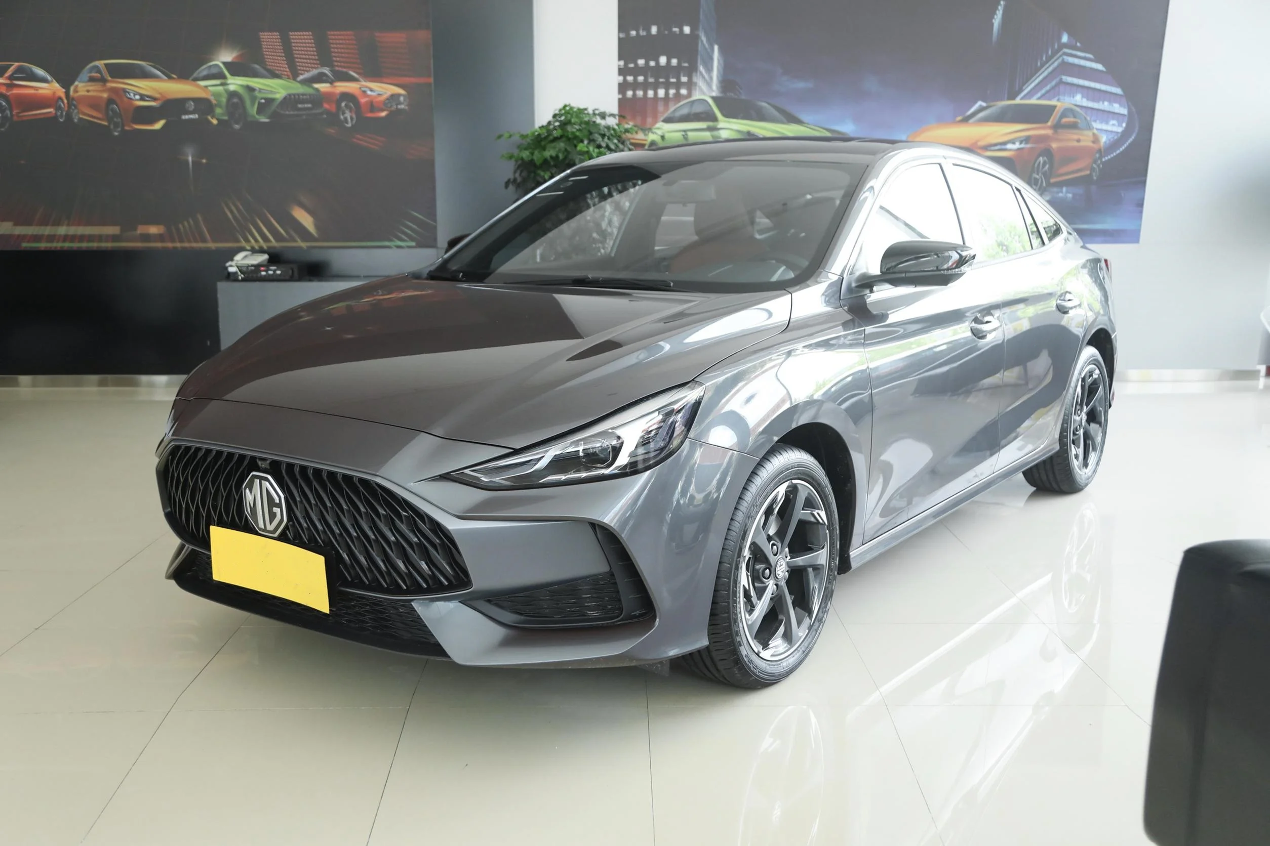 MG5 Fuel Car 5 seats Sedan China 2022 Saic Morris Garages 300TGI 1.5T DCT vehicles for adult