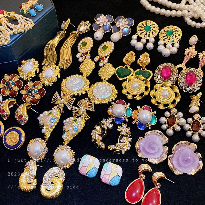 New Jewelry Designer Yiwu Wholesale Pendant Fashion Stud Earrings Brass 18K Gold Plated Jewelry Earrings Lady Accessories