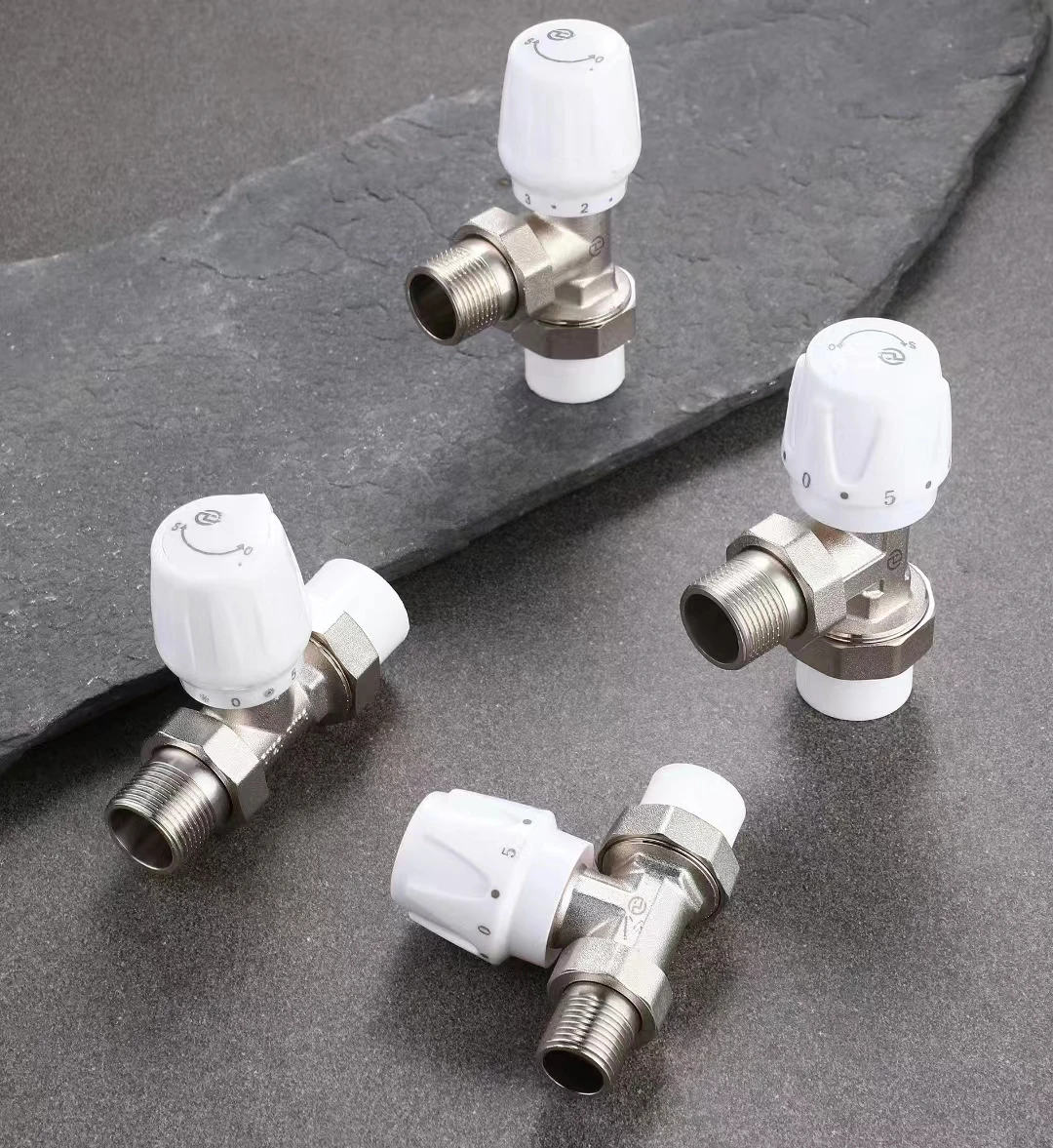 Radiant floor heating manifold,4 way Water heating Brass Manifold