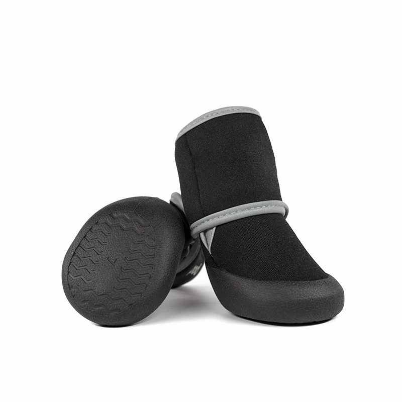 Wholesale hot selling Dog Shoes Waterproof Dog Paw Protection Pads Anti Slip Shoes For Dog Disposable Pet Shoes
