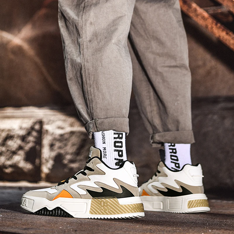 2022 New four seasons thick soles high top sports shoes with anti-fleece splicing personality waterproof outdoor shoes for men