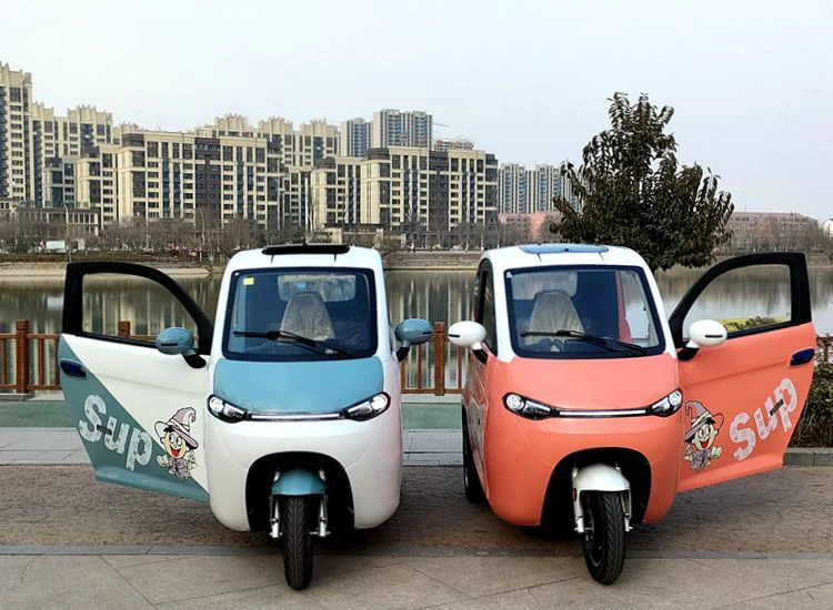 EEC 2000w 60v 58ah 110km 3 Wheel 3 Seat Enclosed Electric Rickshaw Tricycle Moped Tuk Tuk Car 2 Door