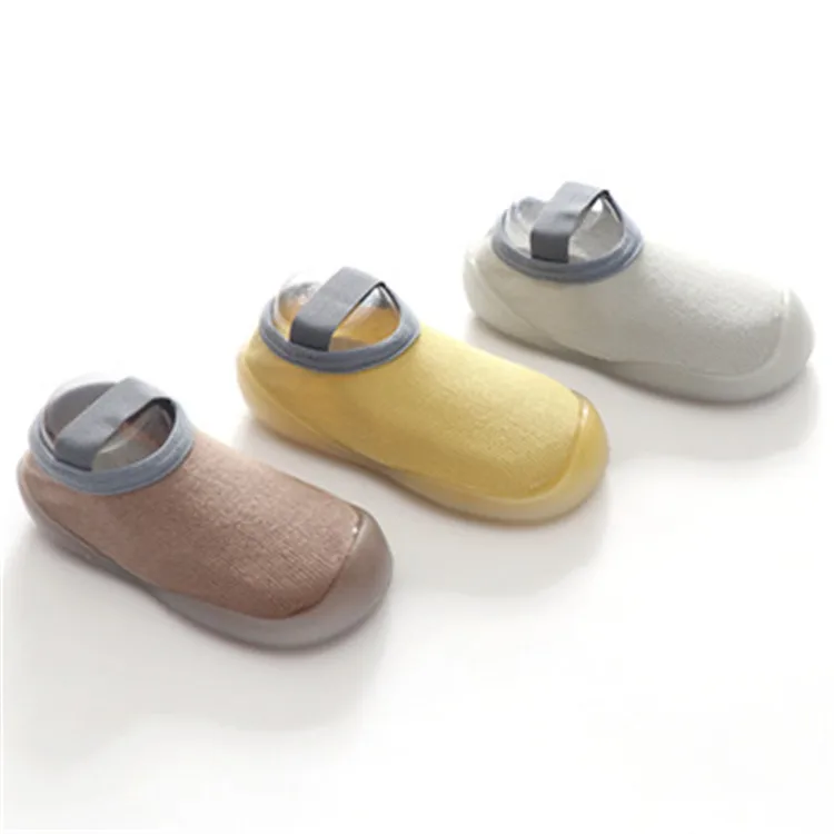 New arrivals sporty anti-slip breathable white baby no shoe socks and best selling baby shoes sock