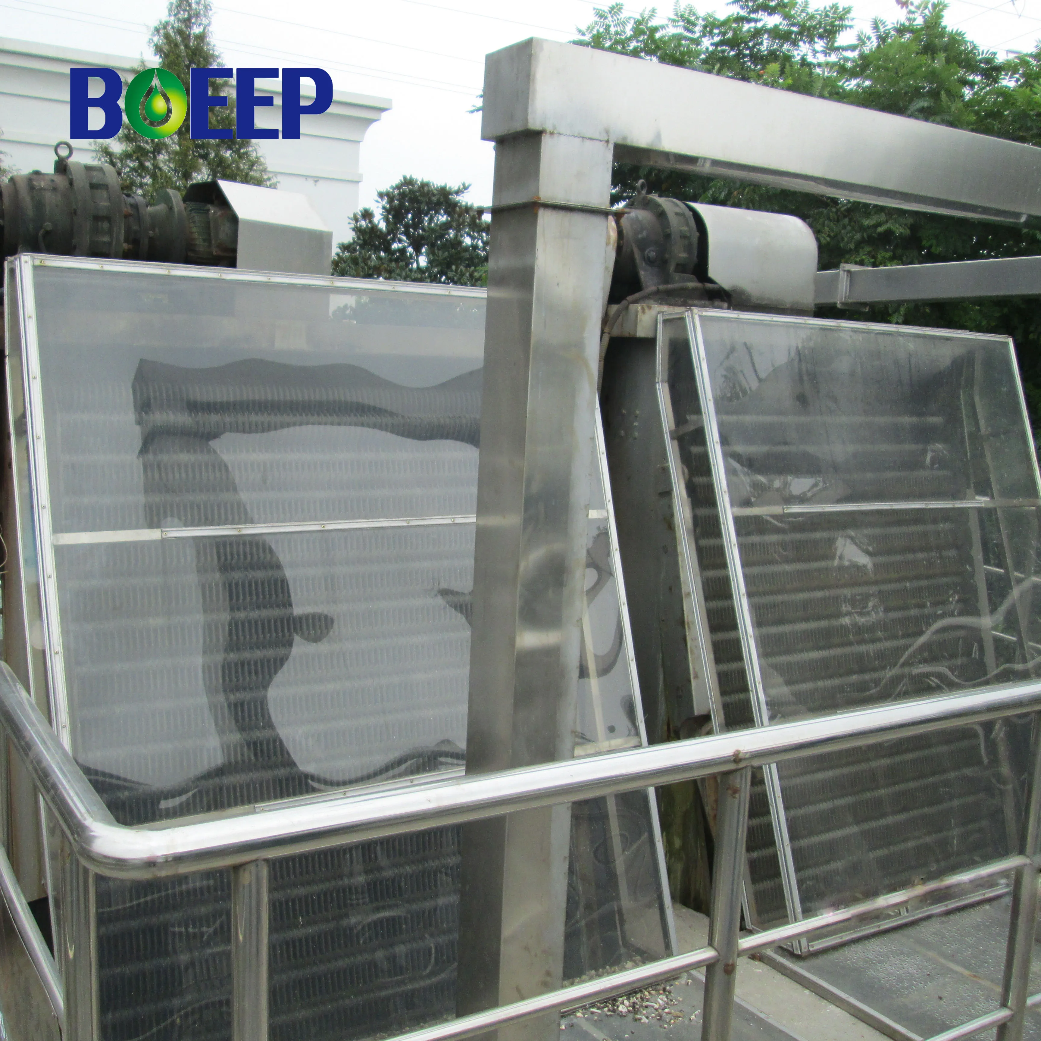 wwtp mechanized motorized wedge wire coarse fine flat reciprocating multi-rake trash bar screen separator for culvert