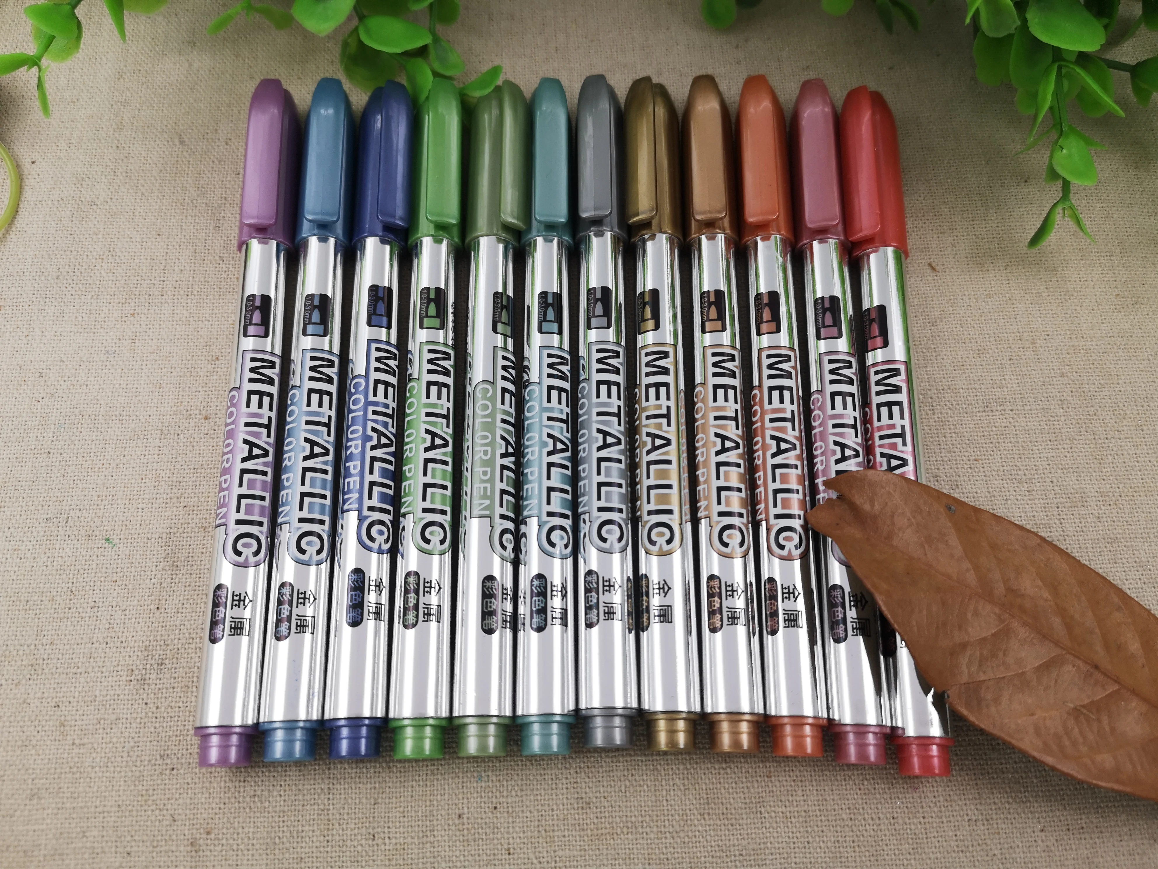 
DIY npon toxic metallic marker pens 