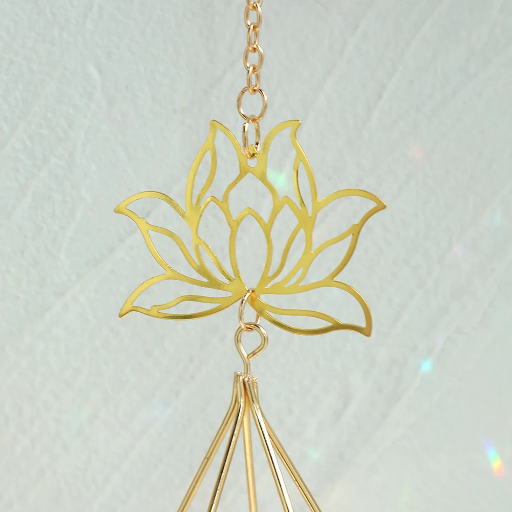 Air Plant Holder Hanging Planter Tillandsia Air Fern Plant Hanger Crystal Suncatcher Metal Triangular Rack Balcony Decorations