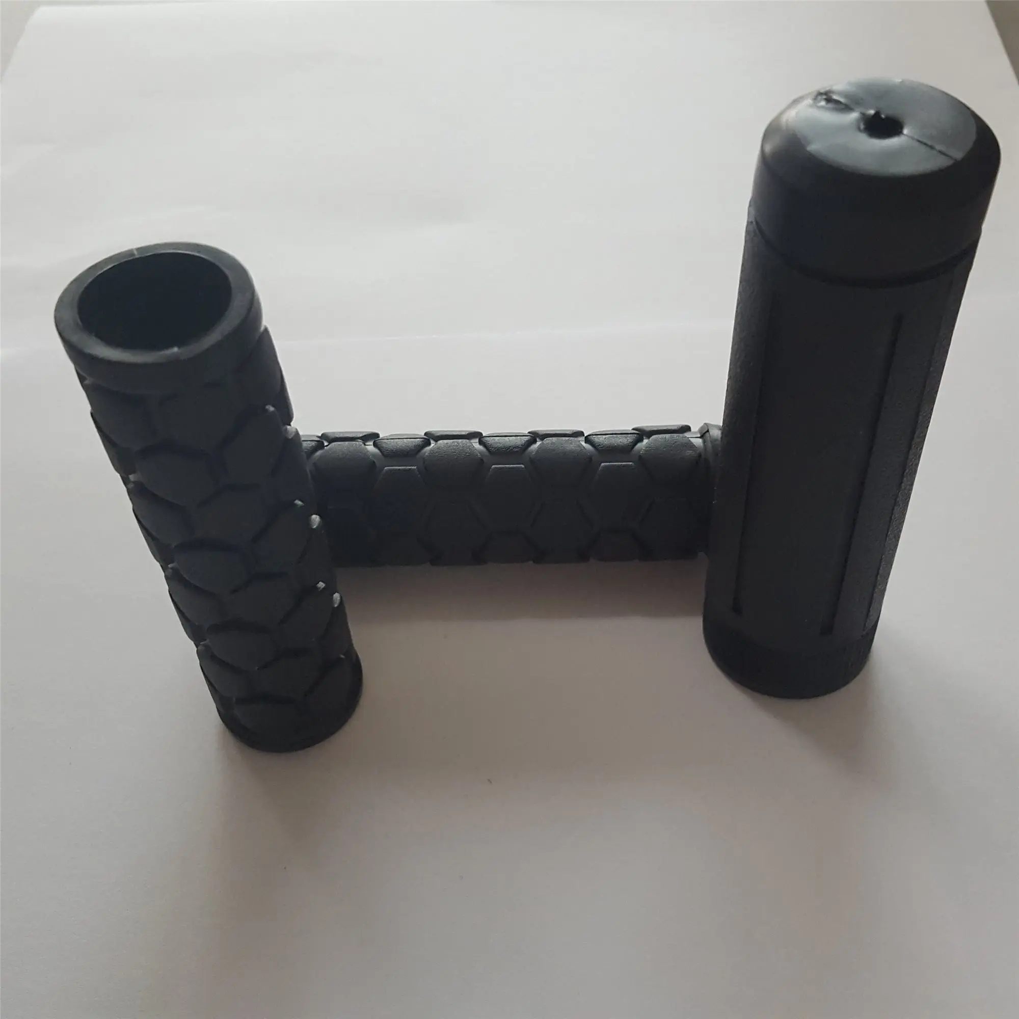 Flat Soft PVC Plastic Hand Grip,Round Textured Hard Rubber Grip Handle